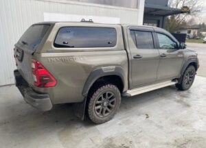 Pročitajte više o članku Hardtop – Aeroklas – POP-UP – Bočni prozori – Toyota Hilux Double Cab (2015+)